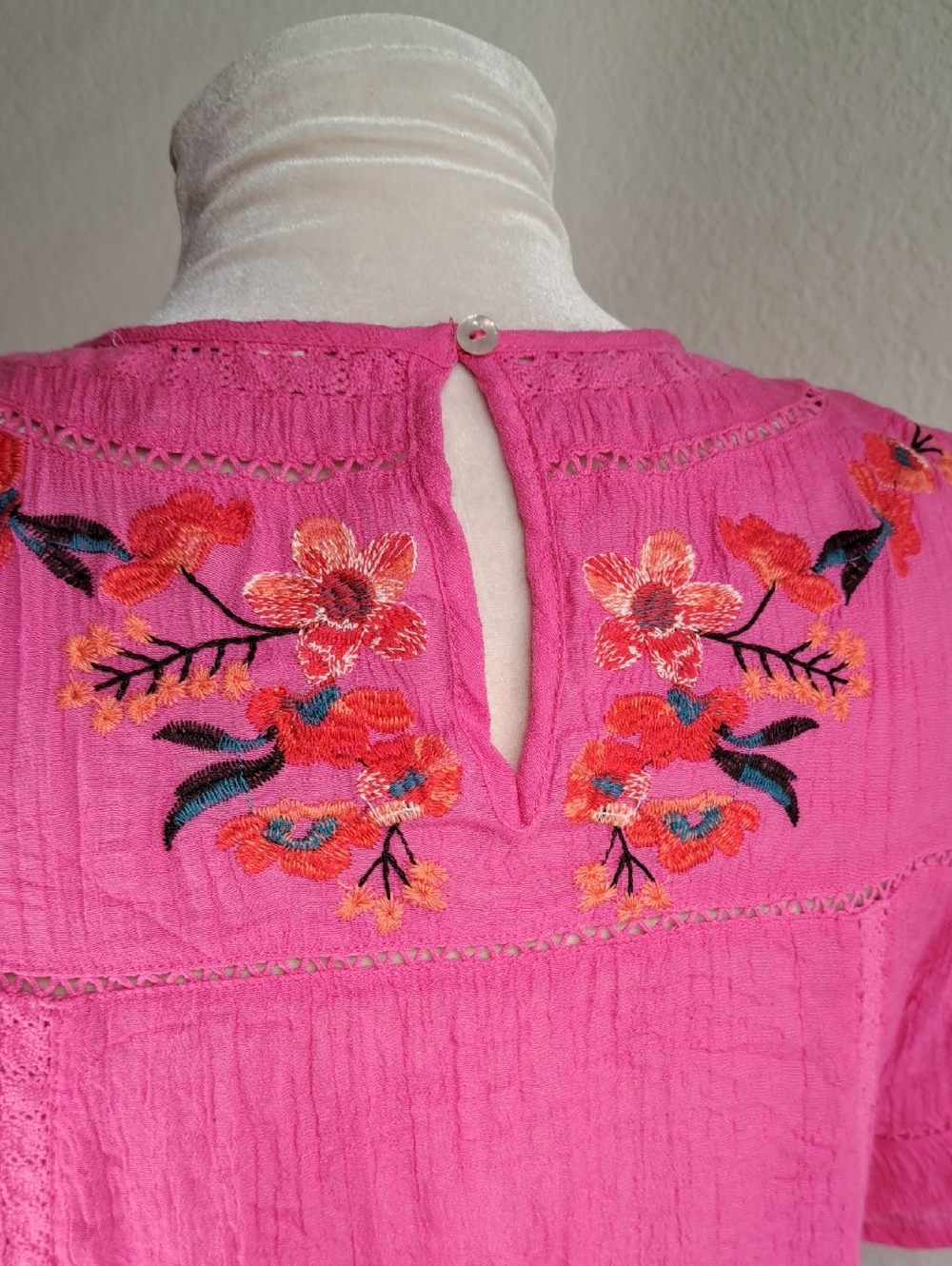 Umgee Women’s Top Hot Pink Floral Embroidery Eyelet Lace Short Sleeve Size Large - Picture 7 of 15
